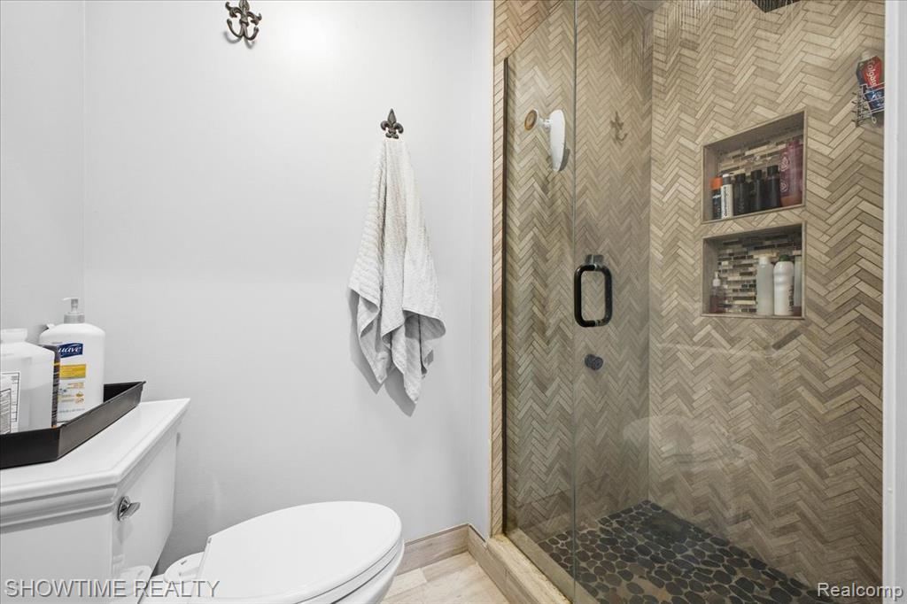 4157 Springbrook Drive, Sterling Heights, MI 48314 — Photo 30