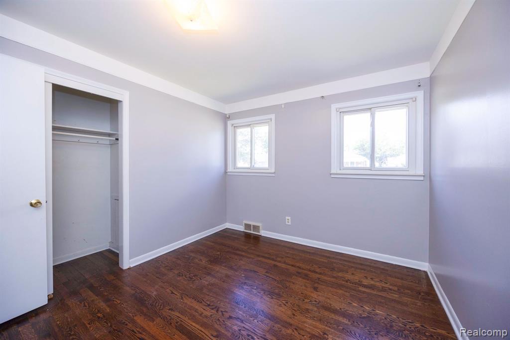 4297 EASTLAWN Avenue, Wayne, MI 48184 — Photo 25