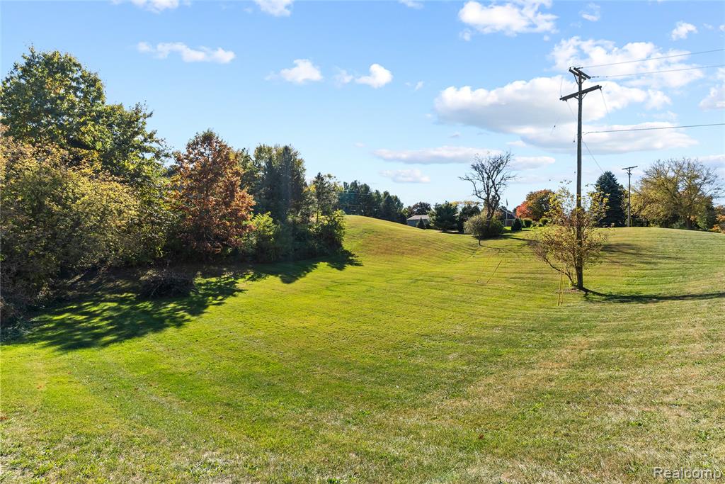 4971 N Tipsico Lake Road, Hartland, MI 48353 — Photo 48