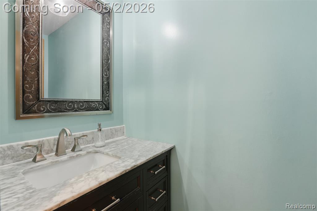 578 Worchester Street, Westland, MI 48186 — Photo 7