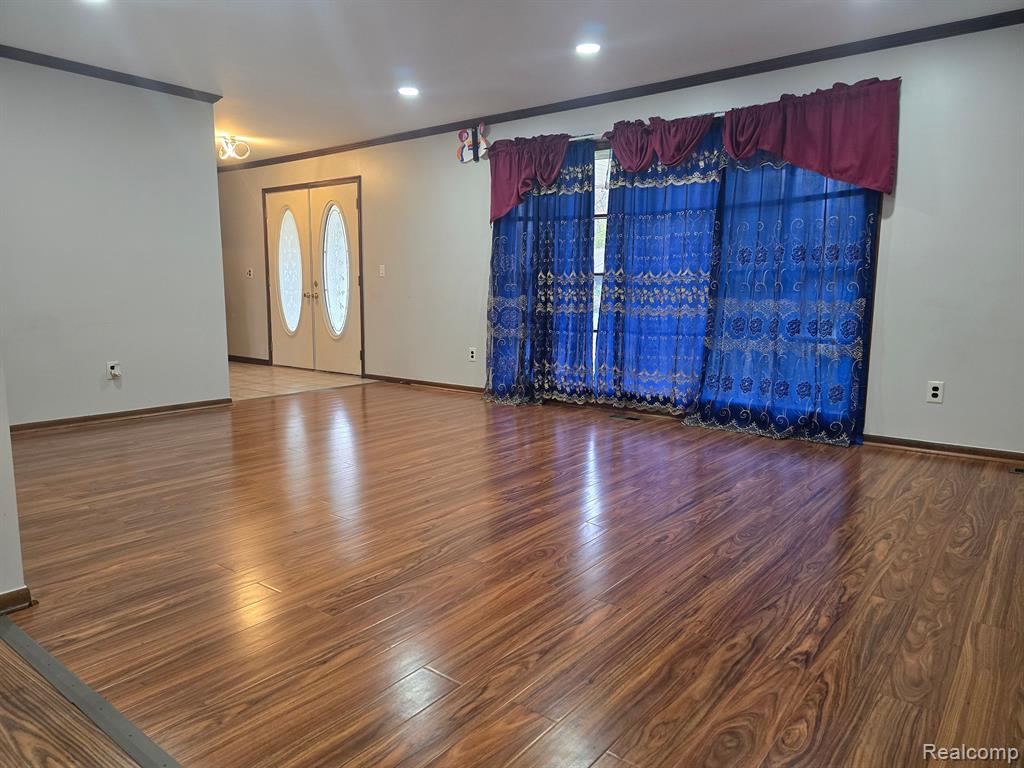 47425 Westlake Drive, Shelby Twp, MI 48315 — Photo 2