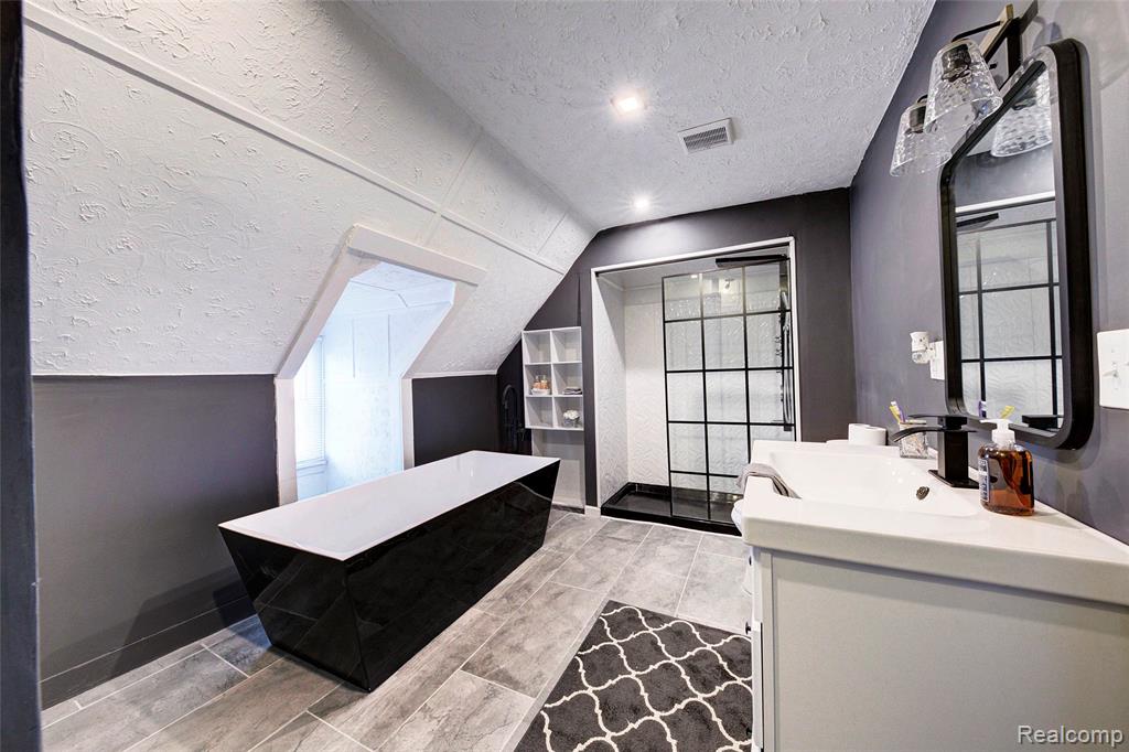 700 W Euclid Street, Detroit, MI 48202 — Photo 19