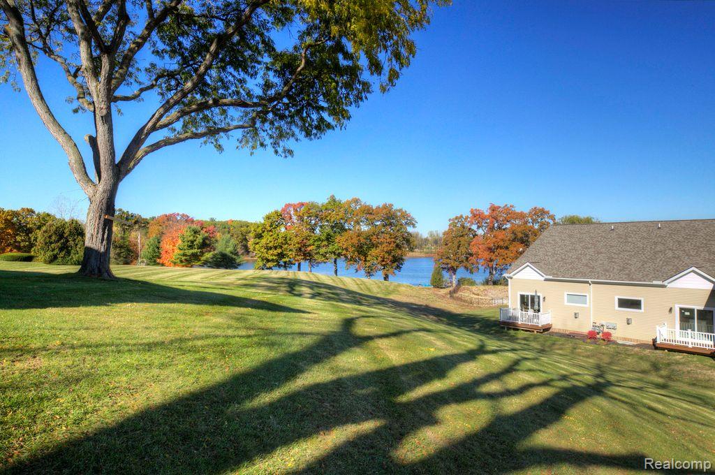 5904 Woodruff View Drive, Brighton, MI 48116 — Photo 23