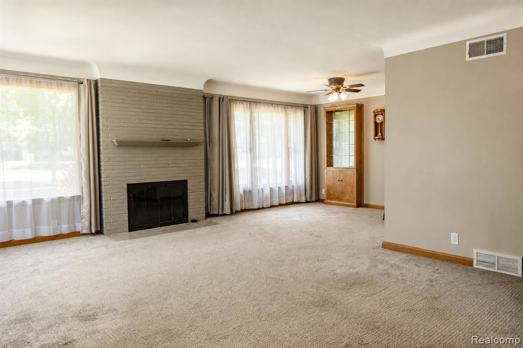 215 White Street, Imlay City, MI 48444 — Photo 6