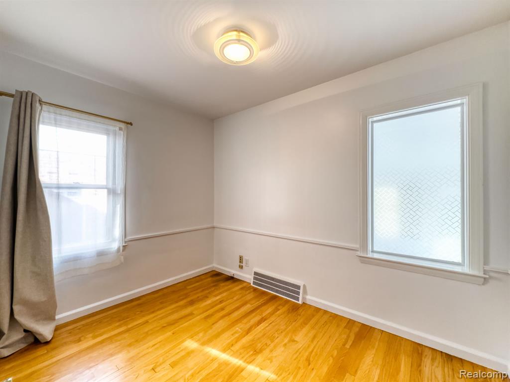 806 N ALTADENA Avenue, Royal Oak, MI 48067 — Photo 5