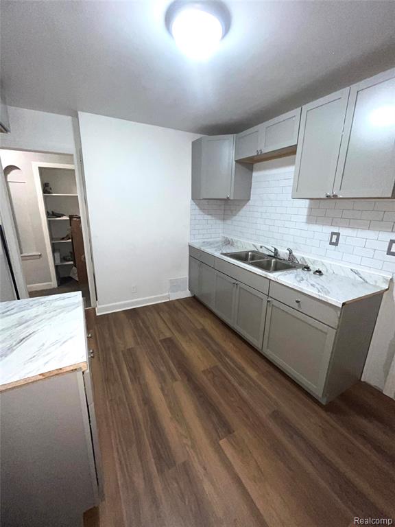 11018 Whitehill Street, Detroit, MI 48224 — Photo 4