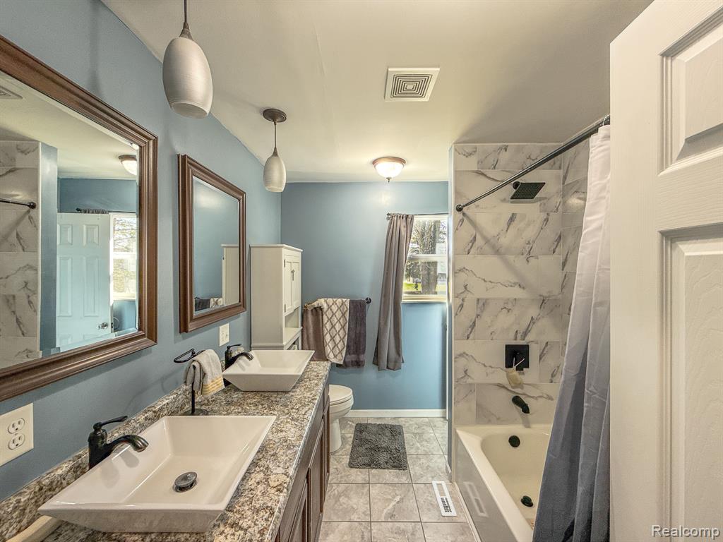 5505 FLORIA Drive, Swartz Creek, MI 48473 — Photo 14
