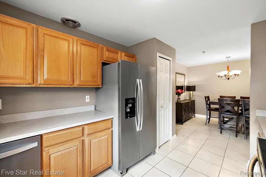 16924 Farmington Road, 93, Livonia, MI 48154 — Photo 37