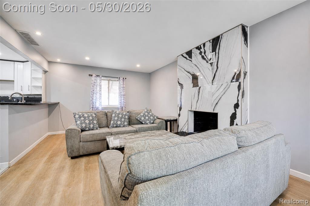 36900 Ferndale Street, Romulus, MI 48174 — Photo 16