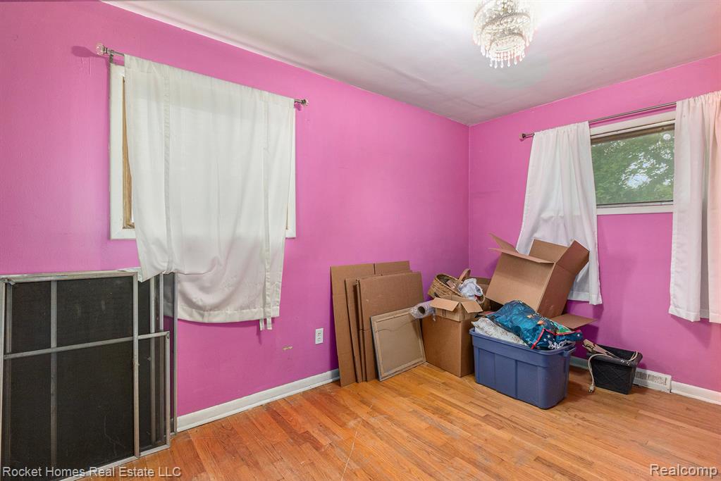 915 Englewood Avenue, Royal Oak, MI 48073 — Photo 17