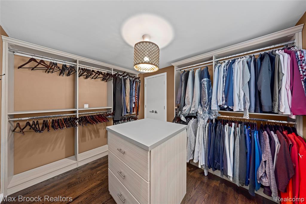5597 Apple Ridge Trail, West Bloomfield, MI — Photo 38