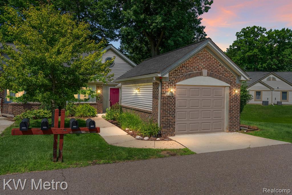 21305 Juniper Court, Farmington Hills, MI 48336 — Photo 42