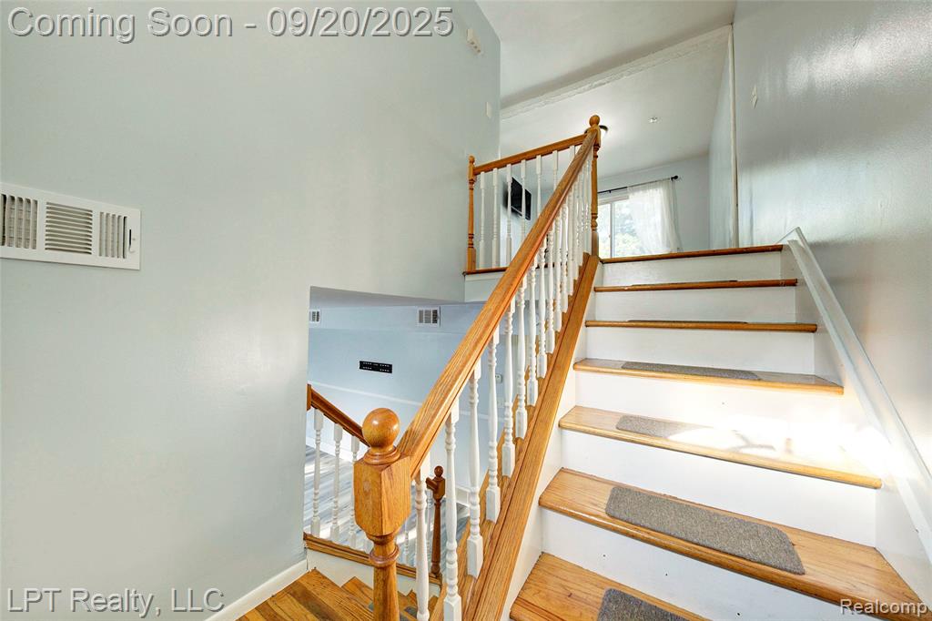 4476 Weddel Street, Dearborn Heights, MI 48125 — Photo 10
