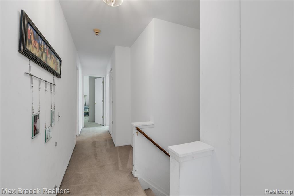 5495 Kingsfield Drive, West Bloomfield, MI — Photo 24