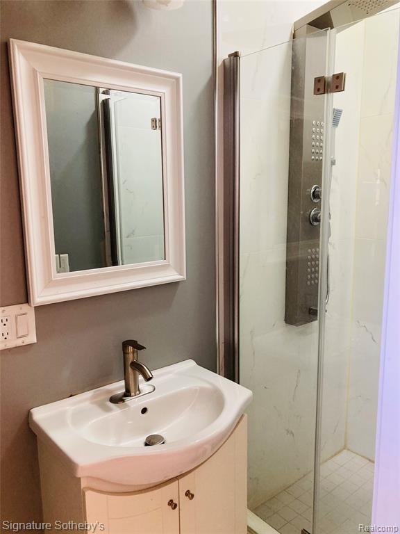1070 Arthur Drive, Troy, MI 48083 — Photo 10