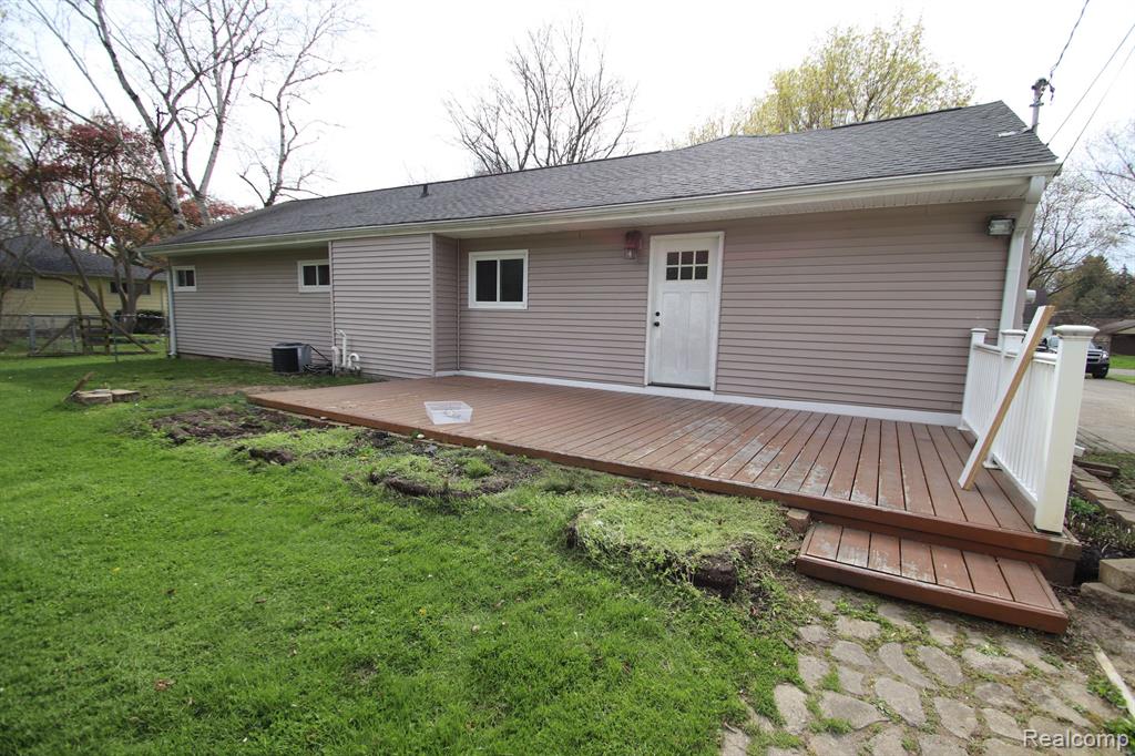 6160 SUNNYDALE Road, Clarkston, MI — Photo 33