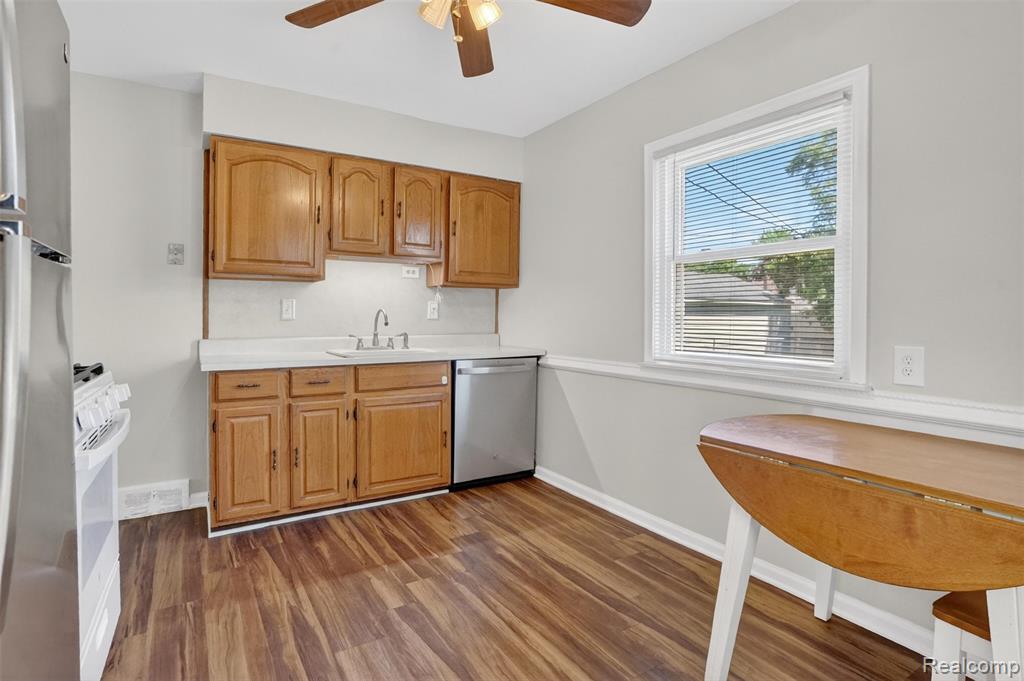 9709 Park Avenue, Allen Park, MI 48101 — Photo 9