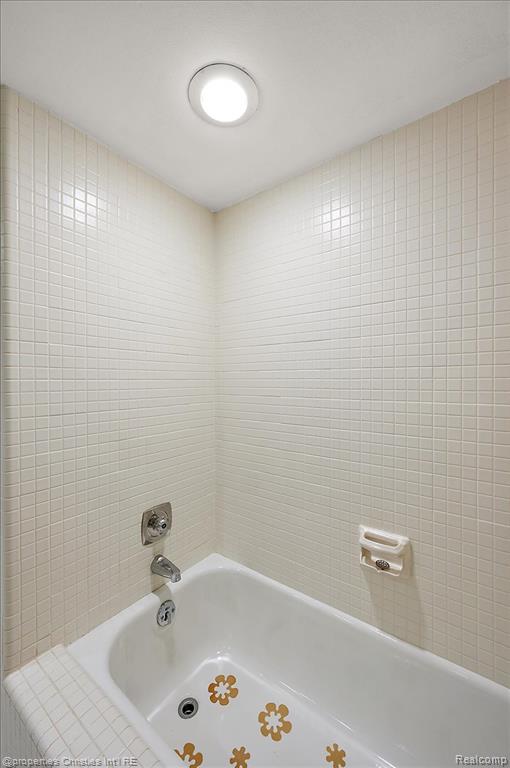 971 Stratford Lane, 22, Bloomfield Hills, MI 48304 — Photo 47