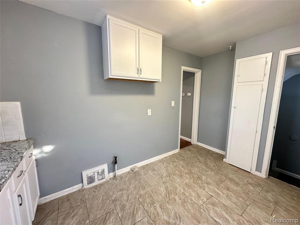 8685 Vaughan Street, Detroit, MI 48228 — Photo 16