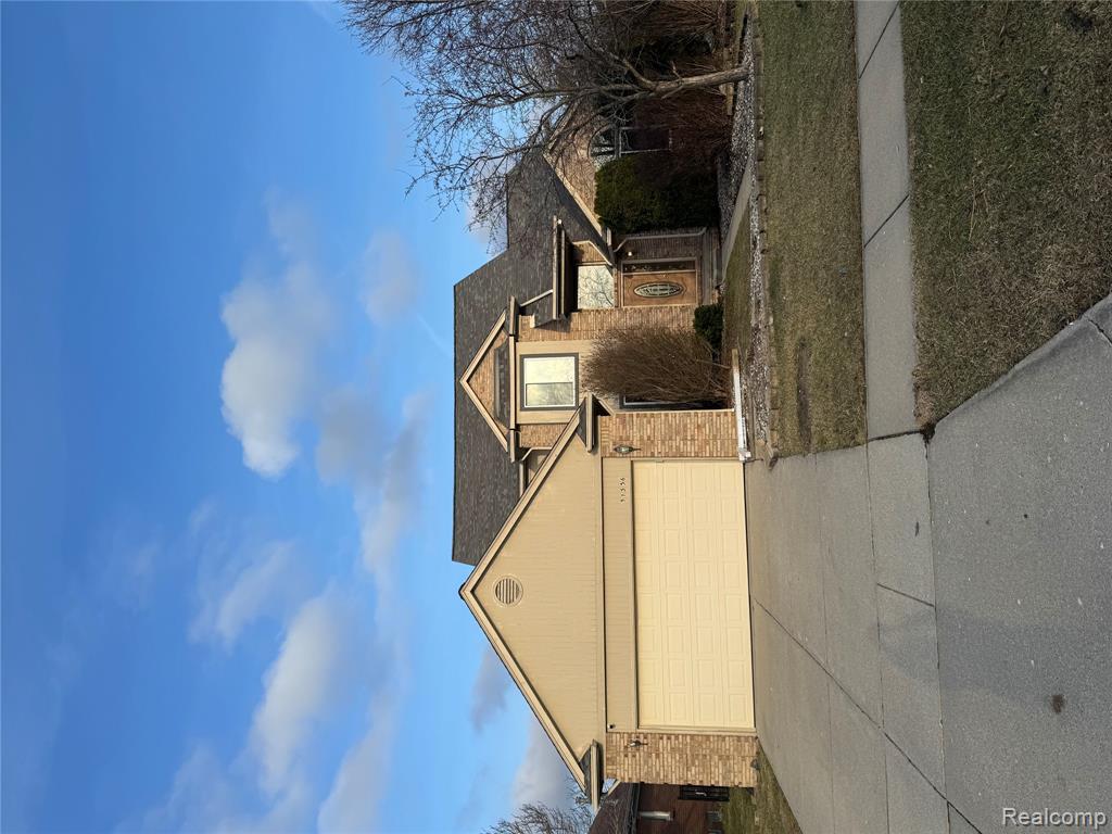 51336 Pinewood Drive, Macomb, MI 48042 — Photo 2