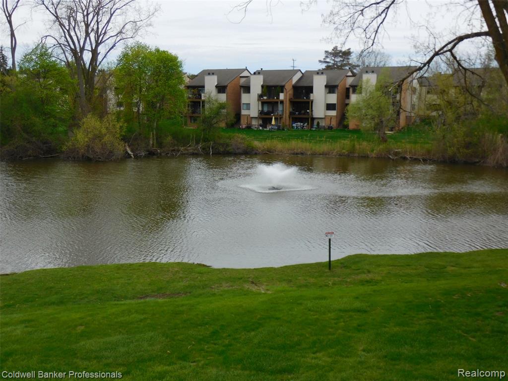 3915 Lone Pine Road, 100, West Bloomfield, MI 48323 — Photo 3