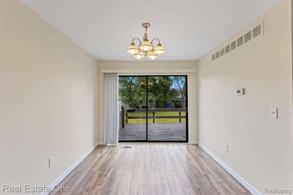 22663 CRANBROOKE Drive, Novi, MI — Photo 15