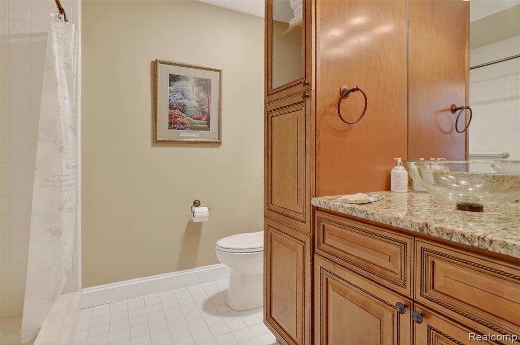 92 Kirksway Lane, Lake Orion, MI 48362 — Photo 29