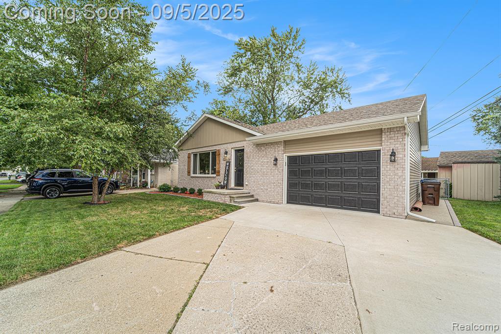 13465 Neely Street, Gibraltar, MI — Photo 3
