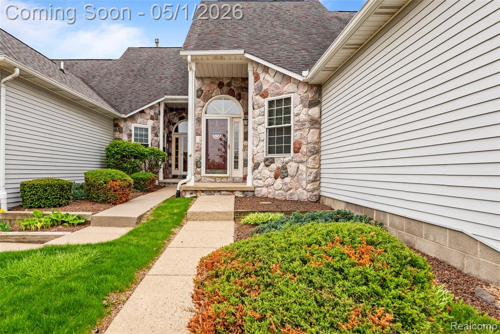 766 Challenging Trail, South Lyon, MI 48178 — Photo 2