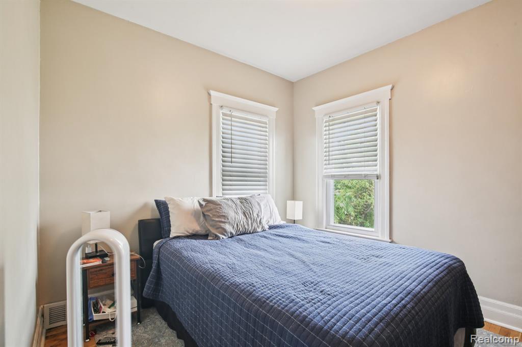 7370 Cameron St, Detroit, MI 48211 — Photo 9