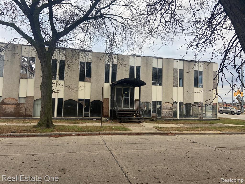 21590 Greenfield Road - Photo 3