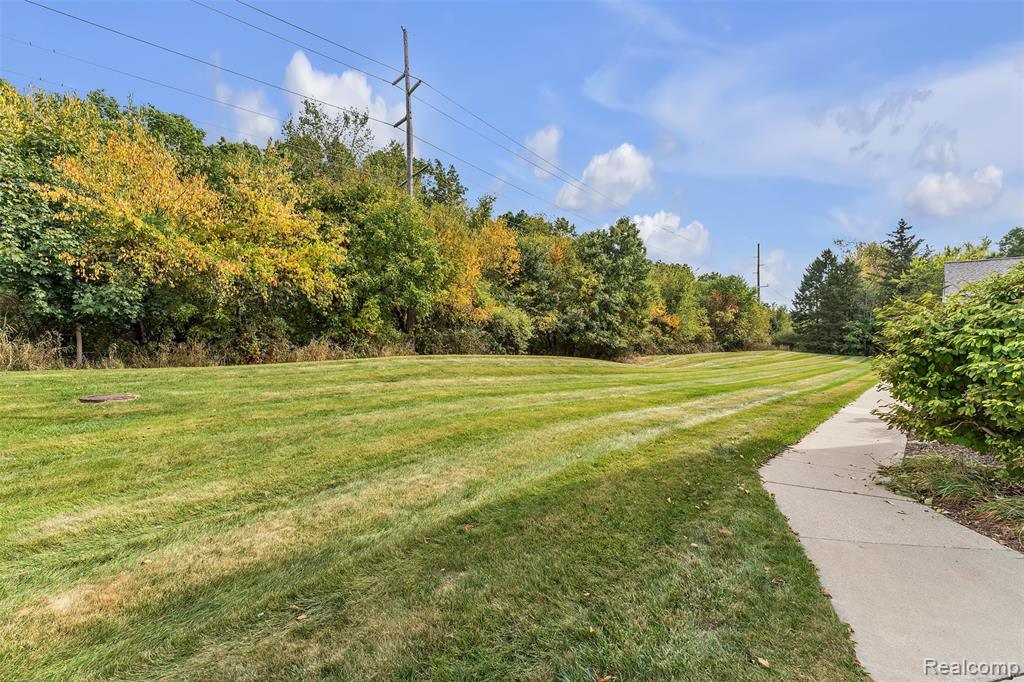 592 Olde English Circle, Howell, MI 48855 — Photo 29
