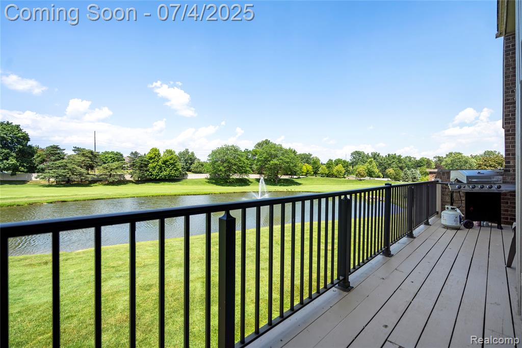 938 Brookwood Lane E, Rochester, MI 48309 — Photo 34
