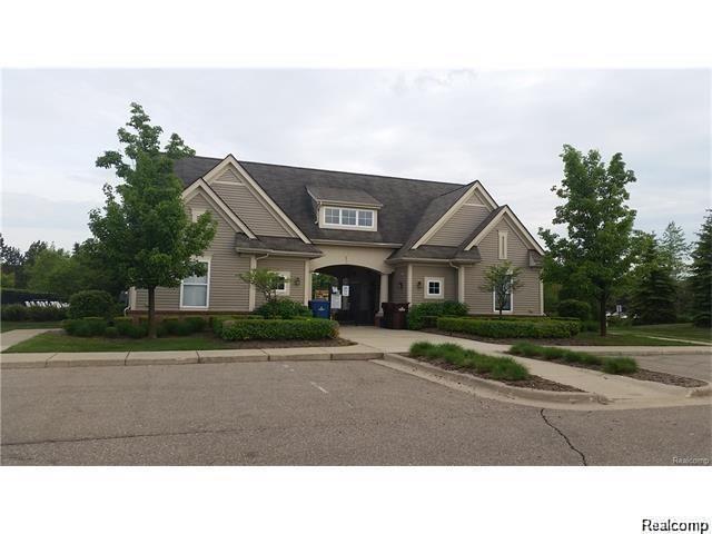 14210 Addington Drive, Commerce Twp, MI 48390 — Photo 21