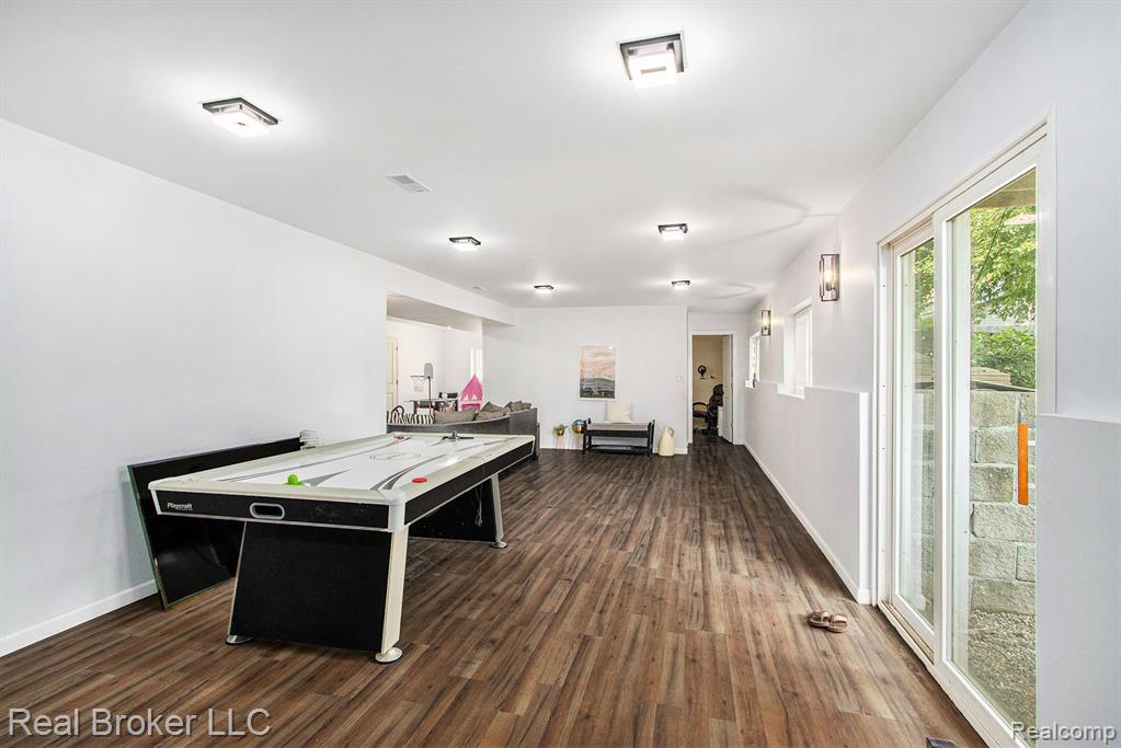 601 E North Street, Hastings, MI 49058 — Photo 12