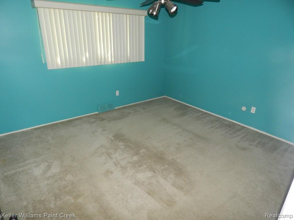 28926 JAMES Drive, Warren, MI 48092 — Photo 14