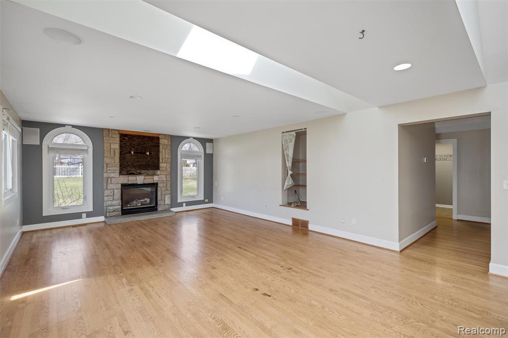 590 Hillwood, White Lake, MI 48383 — Photo 12