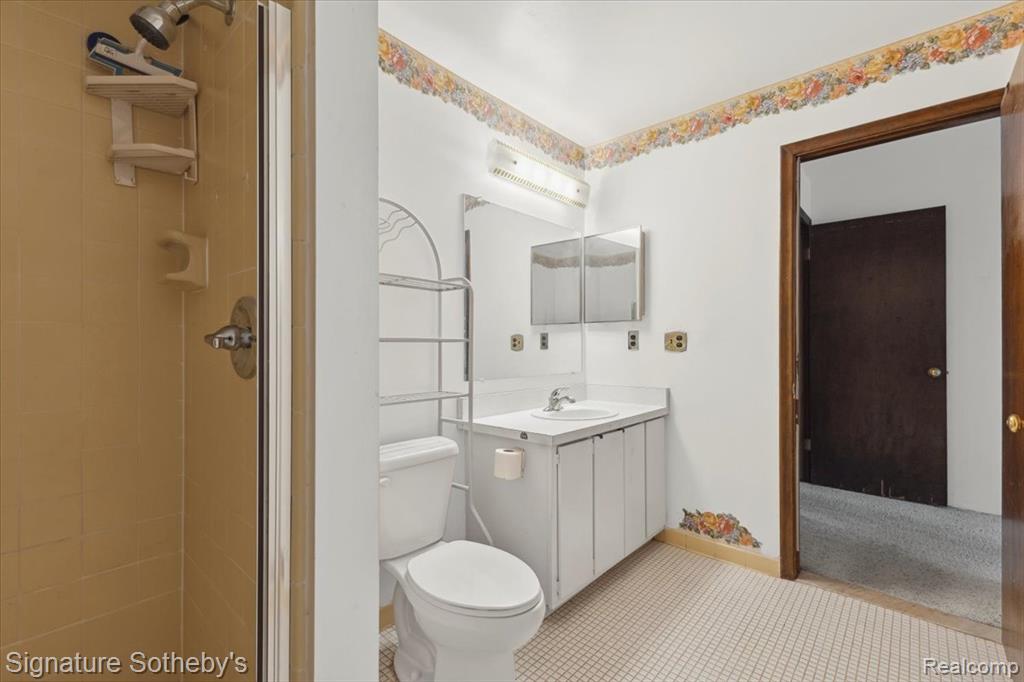 27671 W Echo Valley, Farmington Hills, MI 48334 — Photo 14