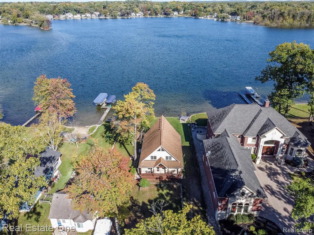 782 Appalachi Street, Commerce Twp, MI 48390 — Photo 3