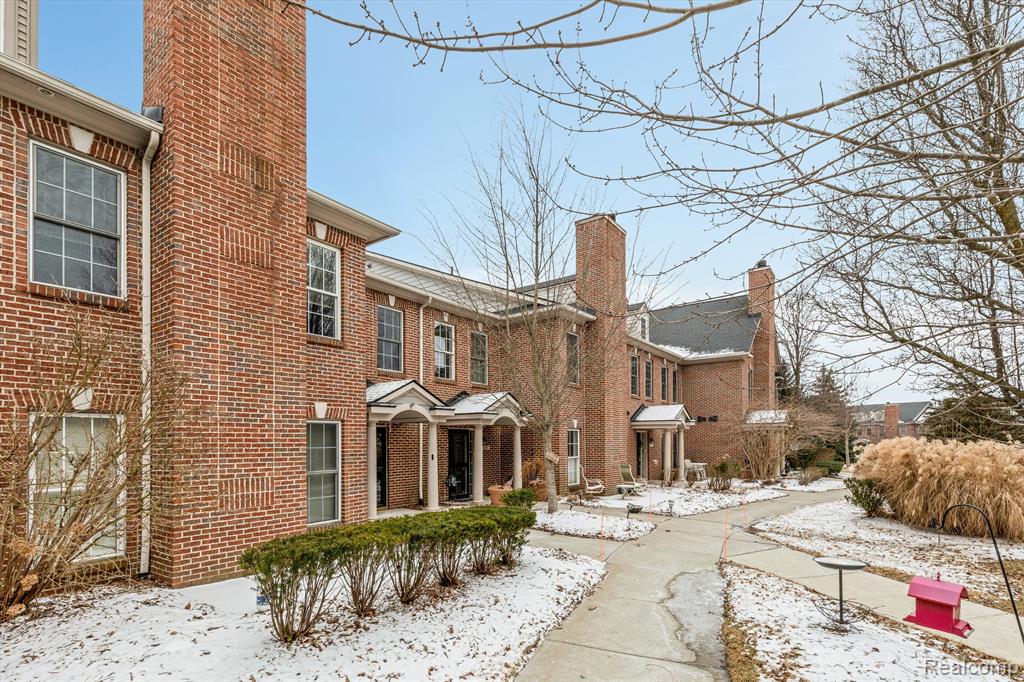 5821 Hampshire Lane, Ypsilanti, MI 48197 — Photo 3