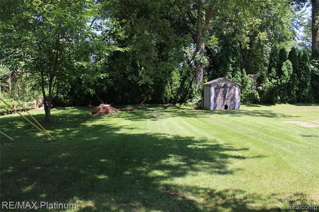 5673 Chippewa Drive, Howell, MI 48843 — Photo 6