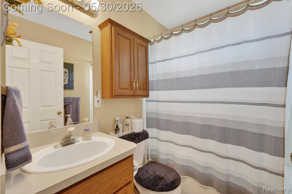 18364 Beechwood Street, Roseville, MI 48066 — Photo 32