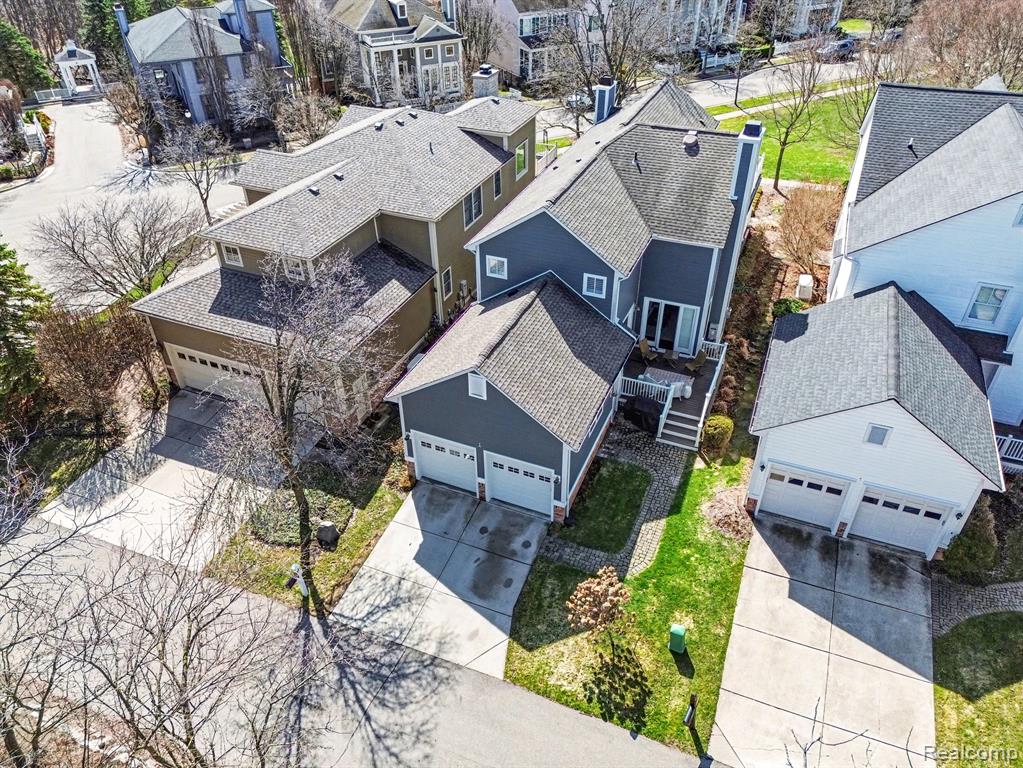 4 Riverbank Drive, Beverly Hills, MI 48025 — Photo 31