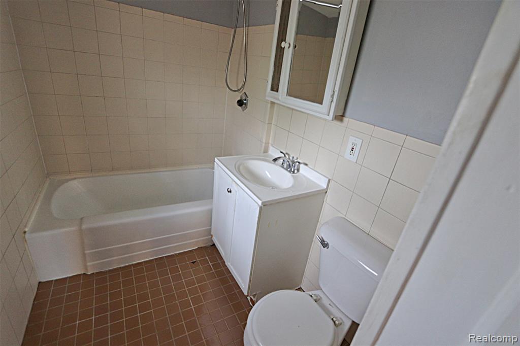 19361 Wakenden, Redford, MI 48240 — Photo 23