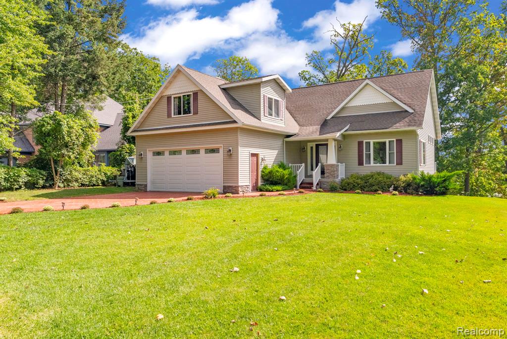 2610 Strawberry Lane, Port Huron, MI 48060 — Photo 9