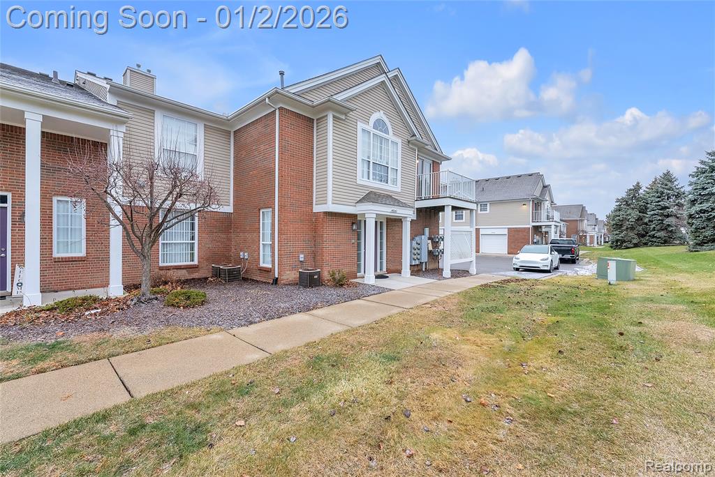 45640 Warwick Drive, Macomb, MI 48044 — Photo 4