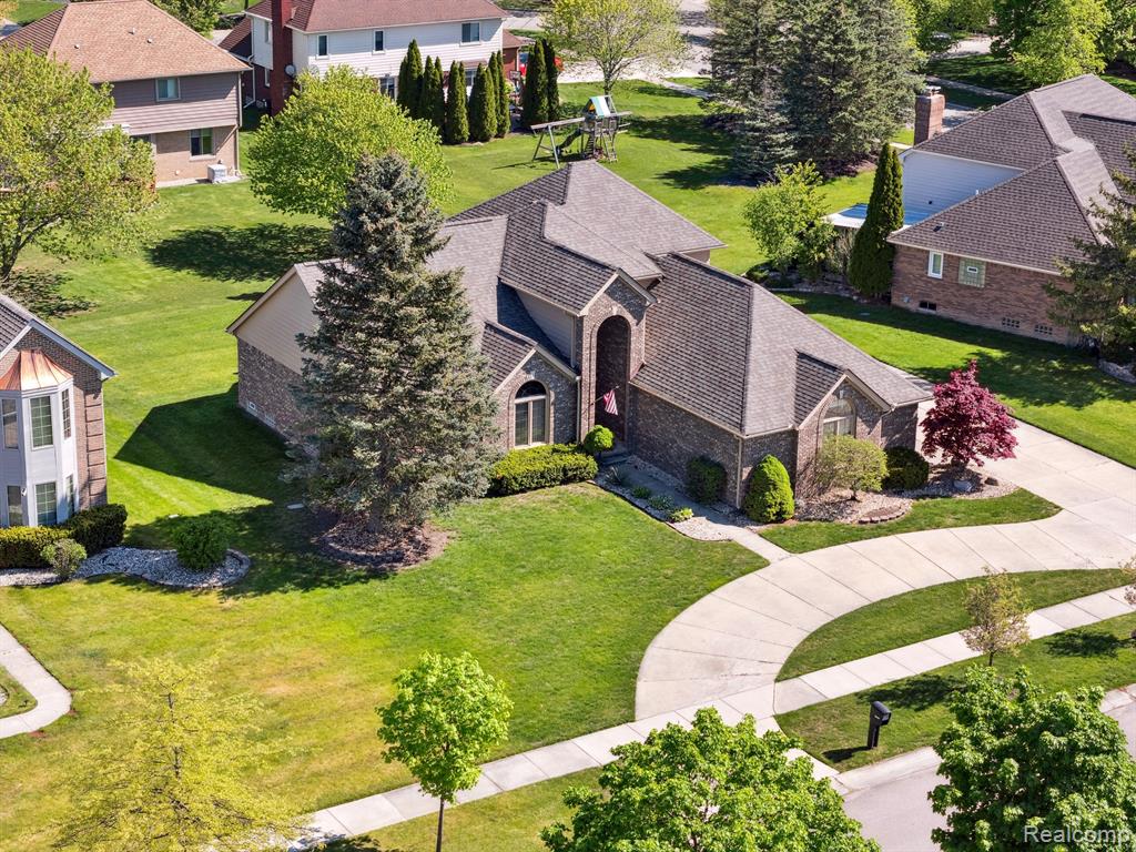 46941 SOUTHGATE Drive, Canton, MI 48188 — Photo 32