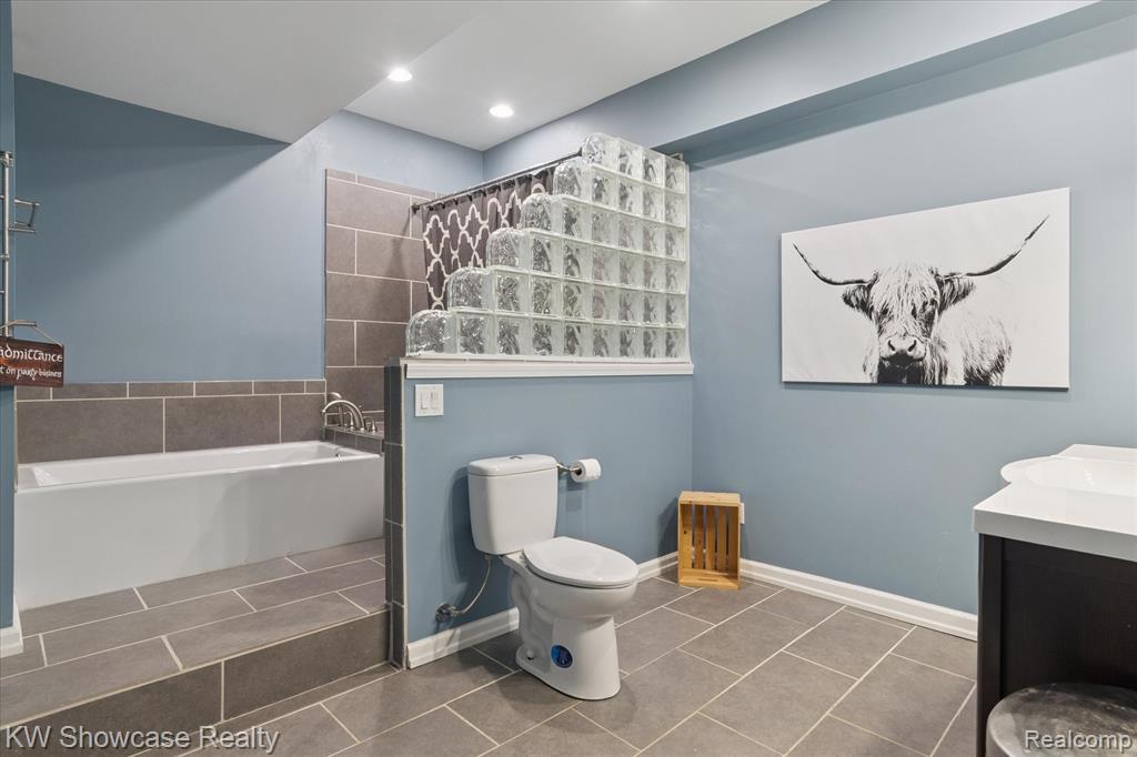 9109 N Territorial Road, Plymouth, MI 48170 — Photo 46