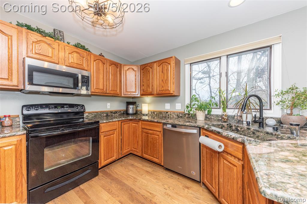 2526 Marchar Drive, Wolverine Lake, MI 48390 — Photo 33