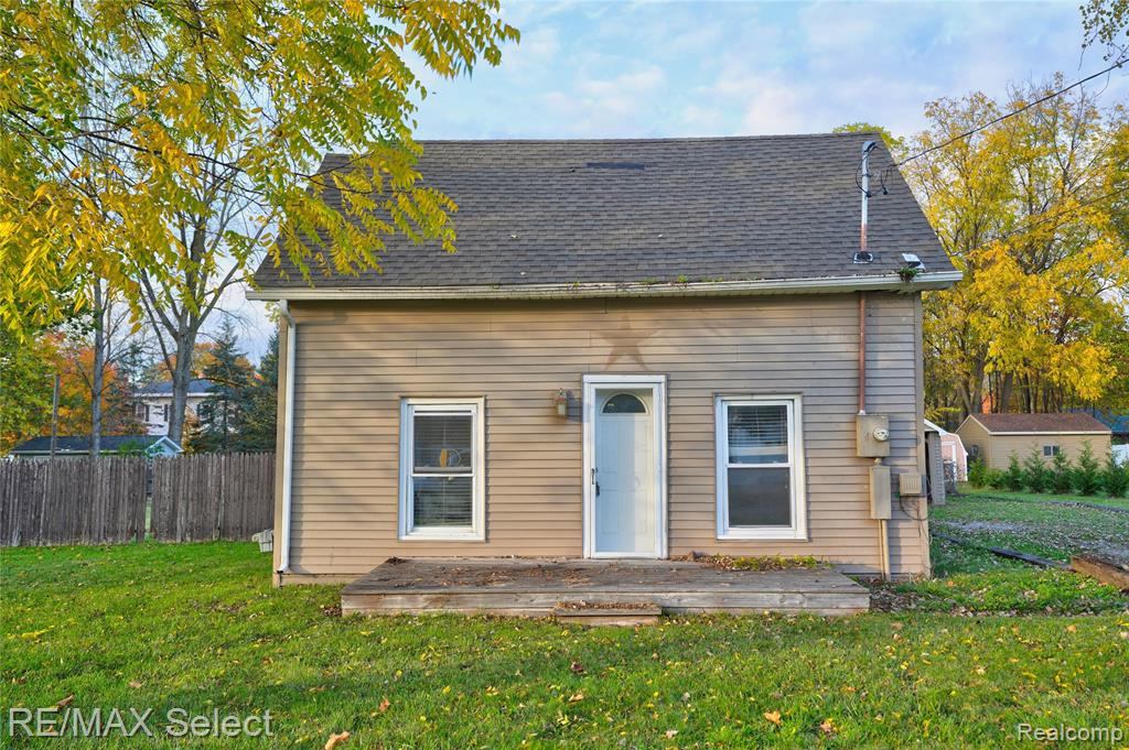 631 Center Street, Chesaning, MI 48616 — front exterior
